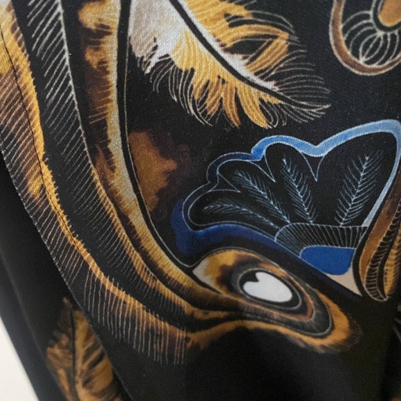 ⭐️Aritzia Babaton Kahlo Robe❤️EUC - Picture 7 of 10